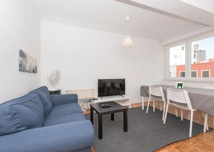 Houze Spacious Near Marques De Pombal Apartment *
